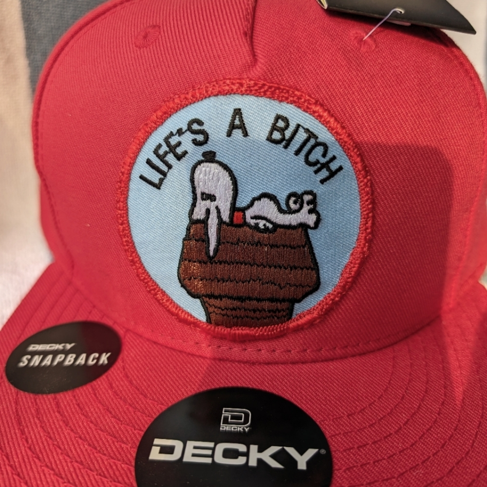 Snoopy Hat, Charlie Brown Snoopy hat, red Snoopy Vintage flatbrim DECKY snapback